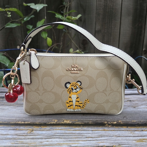 Coach Signature Canvas & Leather Tiger Motif Beige Wristlet Shoulder Bag C7699